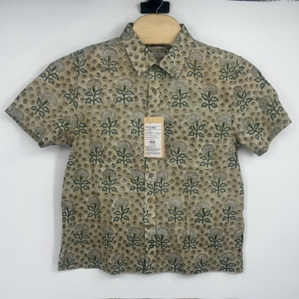 NWT Fabindia Men's Beige Green Floral Cotton Block Print Bush Shirt Size Medium